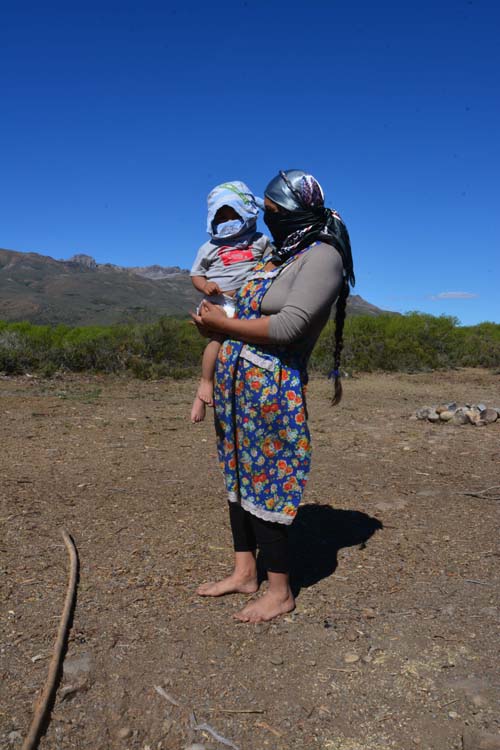 DSC_0116 Larese - Donna Mapuche con bimbo